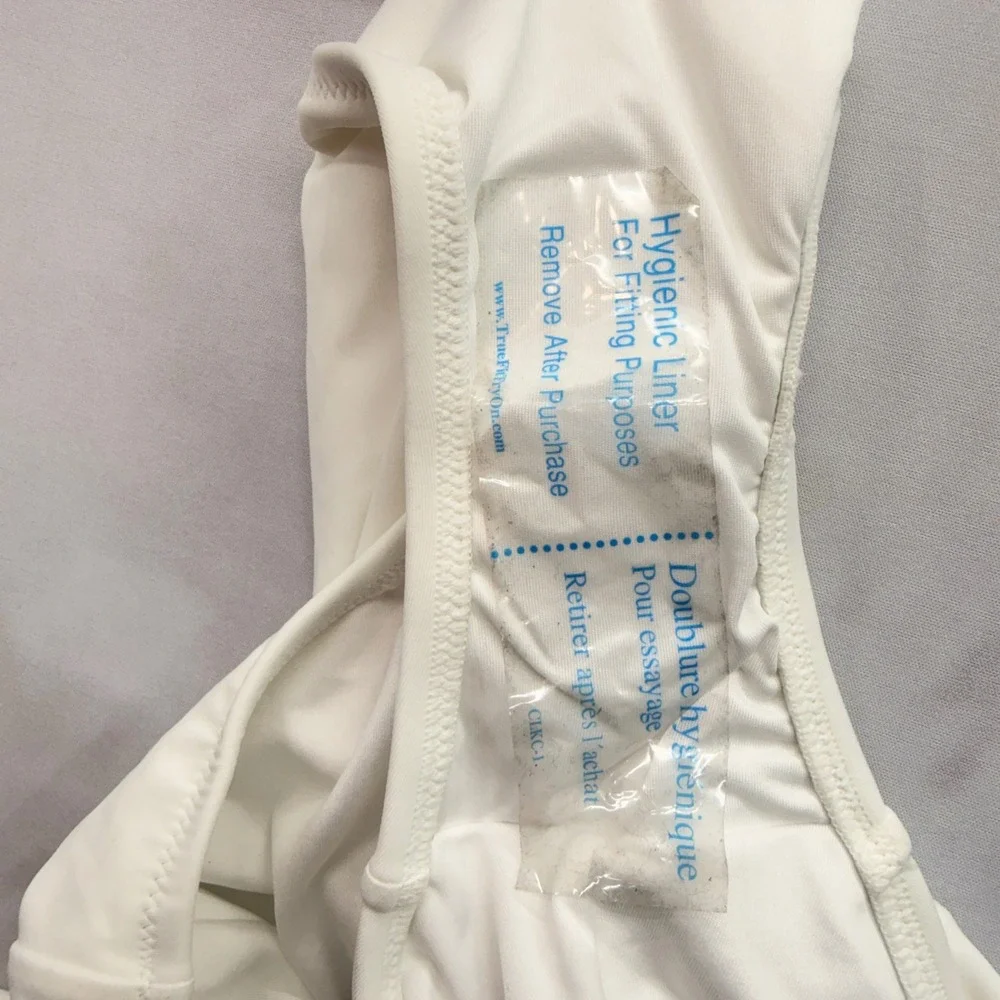 Victorias Secret High Neck Cutout One Piece Swimsuit White XL Crochet Back NEW